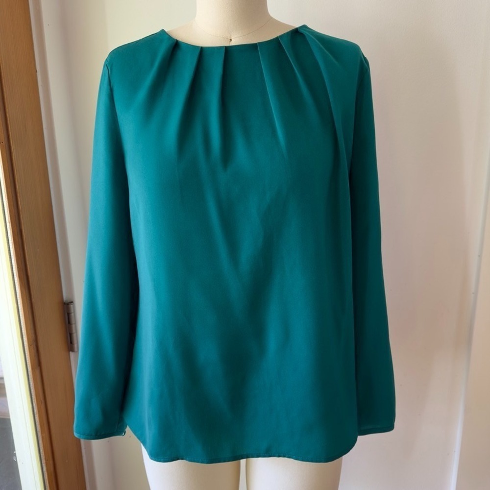 J Crew Women's Long Sleeve Pleated Neckline Satin Blouse-Emerald Green-Sze Small